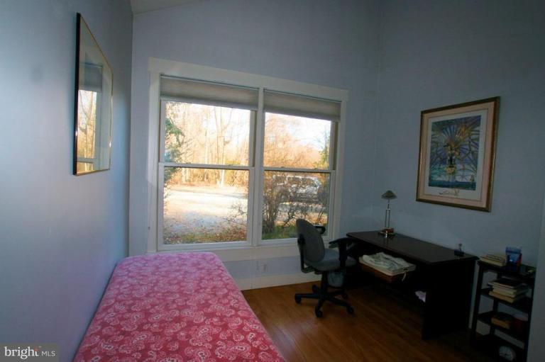 466 Forelands Road Annapolis, MD 21401 - Photo 22 of 30 Guest house bedroom #2