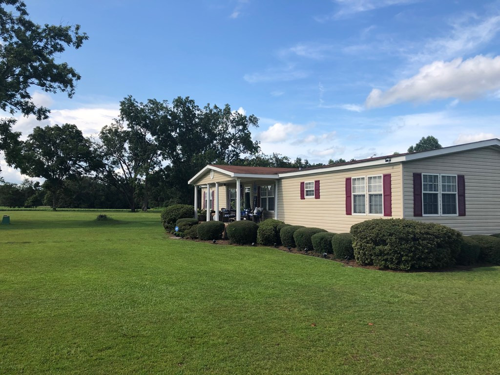 626 Indian Road Bowman, SC 29018 - Photo 2 of 27 Side view