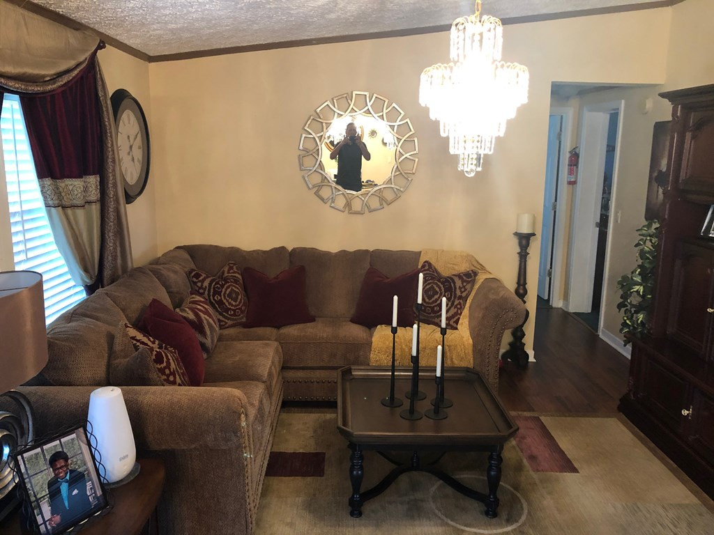 626 Indian Road Bowman, SC 29018 - Photo 9 of 27 living room