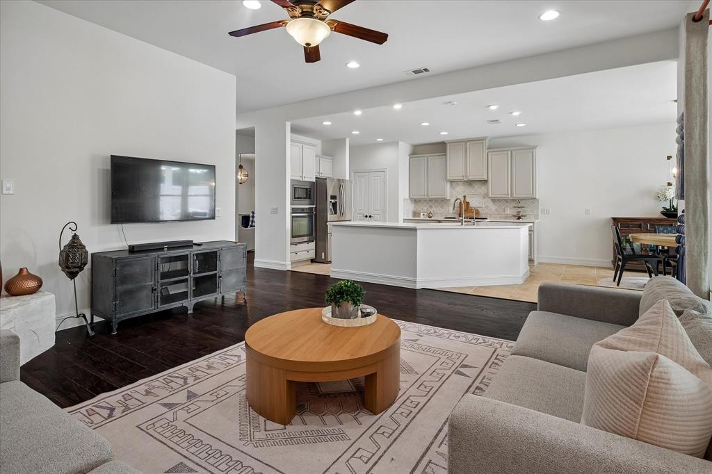 4576 Berry Ridge Lane Frisco, TX 75036 - Photo 8 of 40