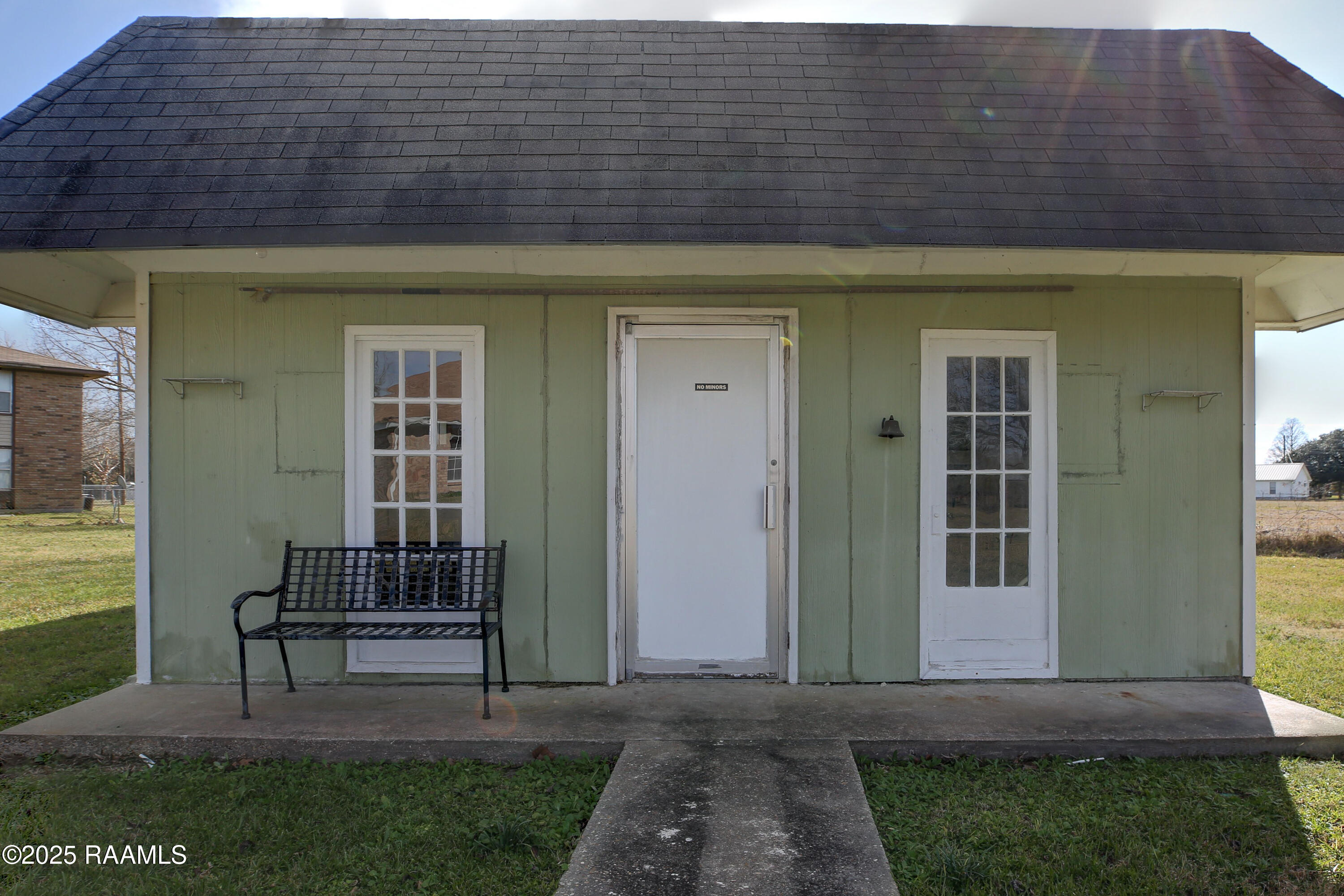 302 Old Sunset Road Church Point, LA 70525 - Photo 32 of 50 Outdoor kitchen or guest suite