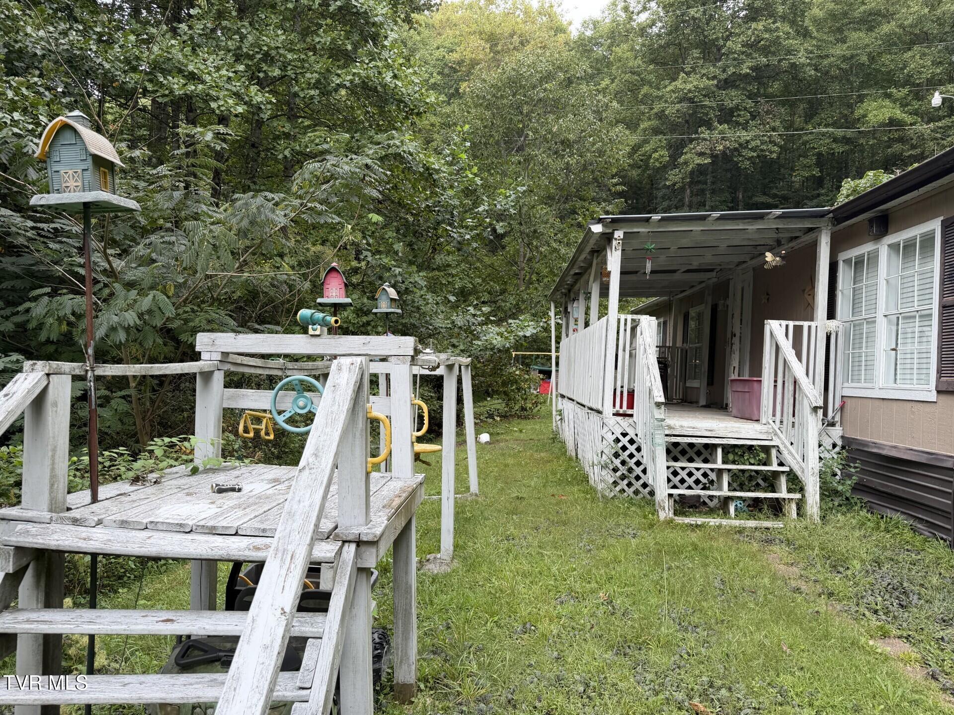 9525 Donald Branch Road Pound, VA 24279 - Photo 29 of 29 Front