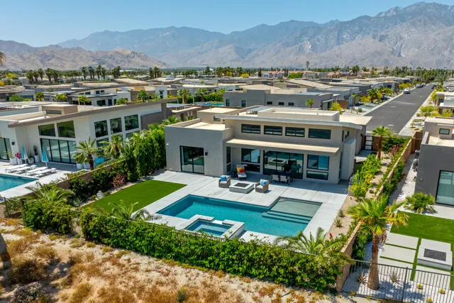 $1,900,000 | 960 Patina Lane, Palm Springs, CA 92262
