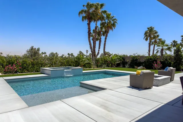 $1,900,000 | 960 Patina Lane, Palm Springs, CA 92262
