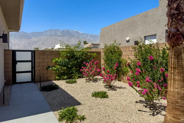 $1,900,000 | 960 Patina Lane, Palm Springs, CA 92262