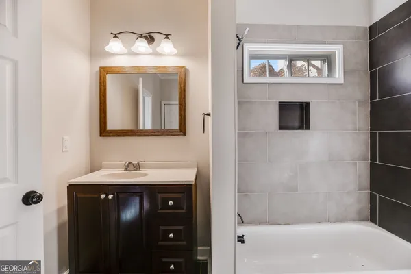 $2,200 | 960 North Grand Avenue Northwest, Atlanta, GA 30318