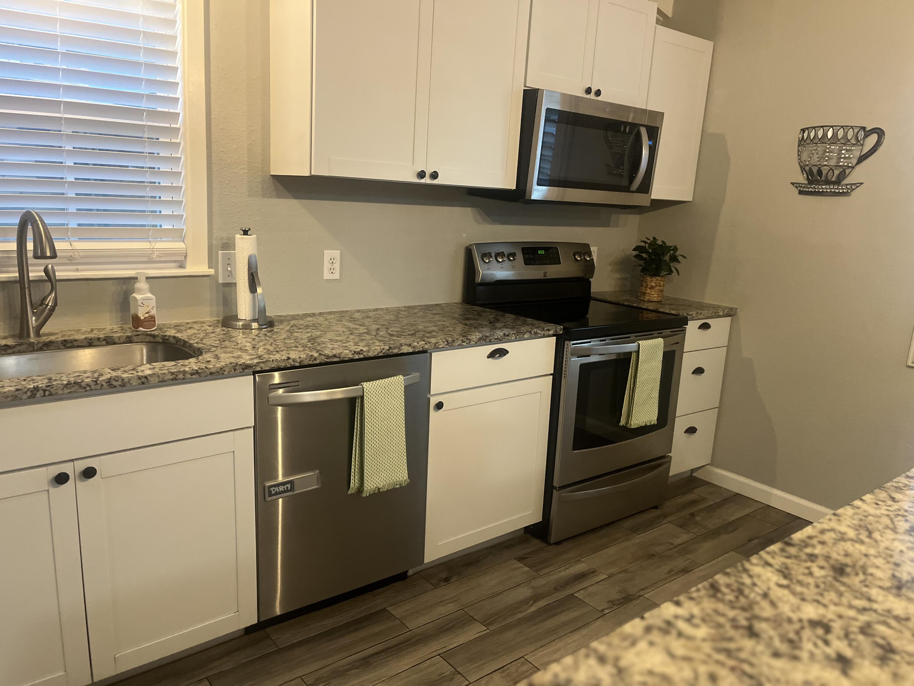 5404 33rd Street Lubbock, TX 79407 - Photo 2 of 45 IMG_5699