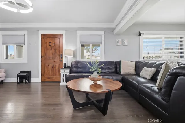 $3,850 | 816 West 120th Street, Los Angeles, CA 90044