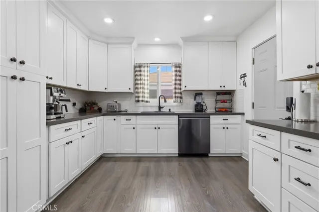 $3,850 | 816 West 120th Street, Los Angeles, CA 90044