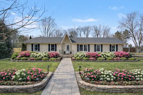 $430,000 | 1226 Coffee Avenue, Murfreesboro, TN 37129