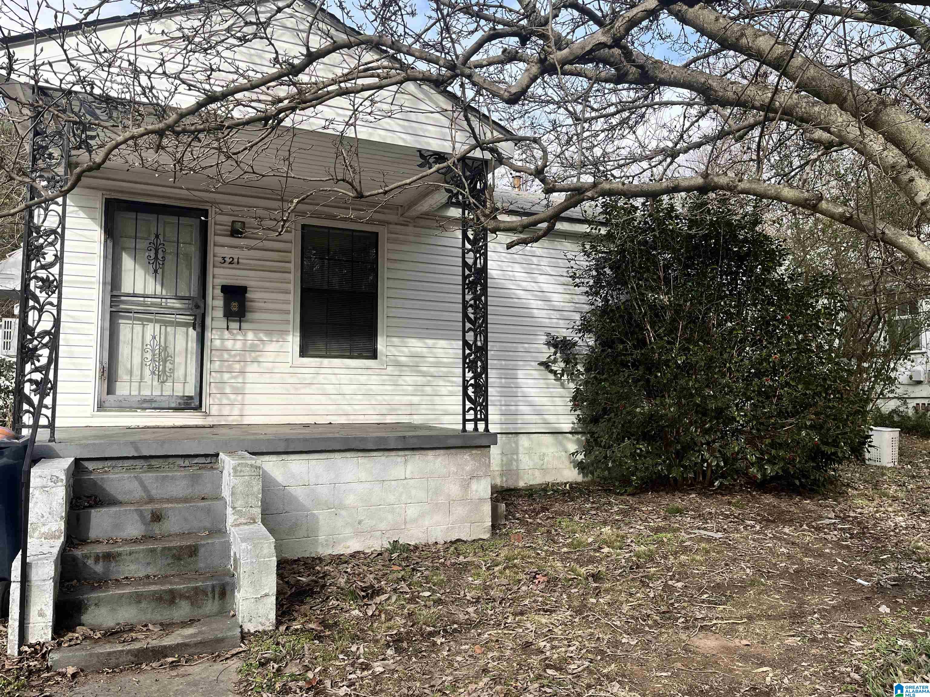 321 East 30th Street Anniston, AL 36201 - Photo 1 of 4