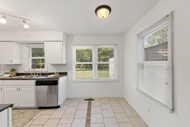 $1,650 | 2828 Eleanor Street, Portage, IN 46368