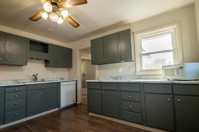 $255,000 | 1412 Craig Avenue, Janesville, WI 53545