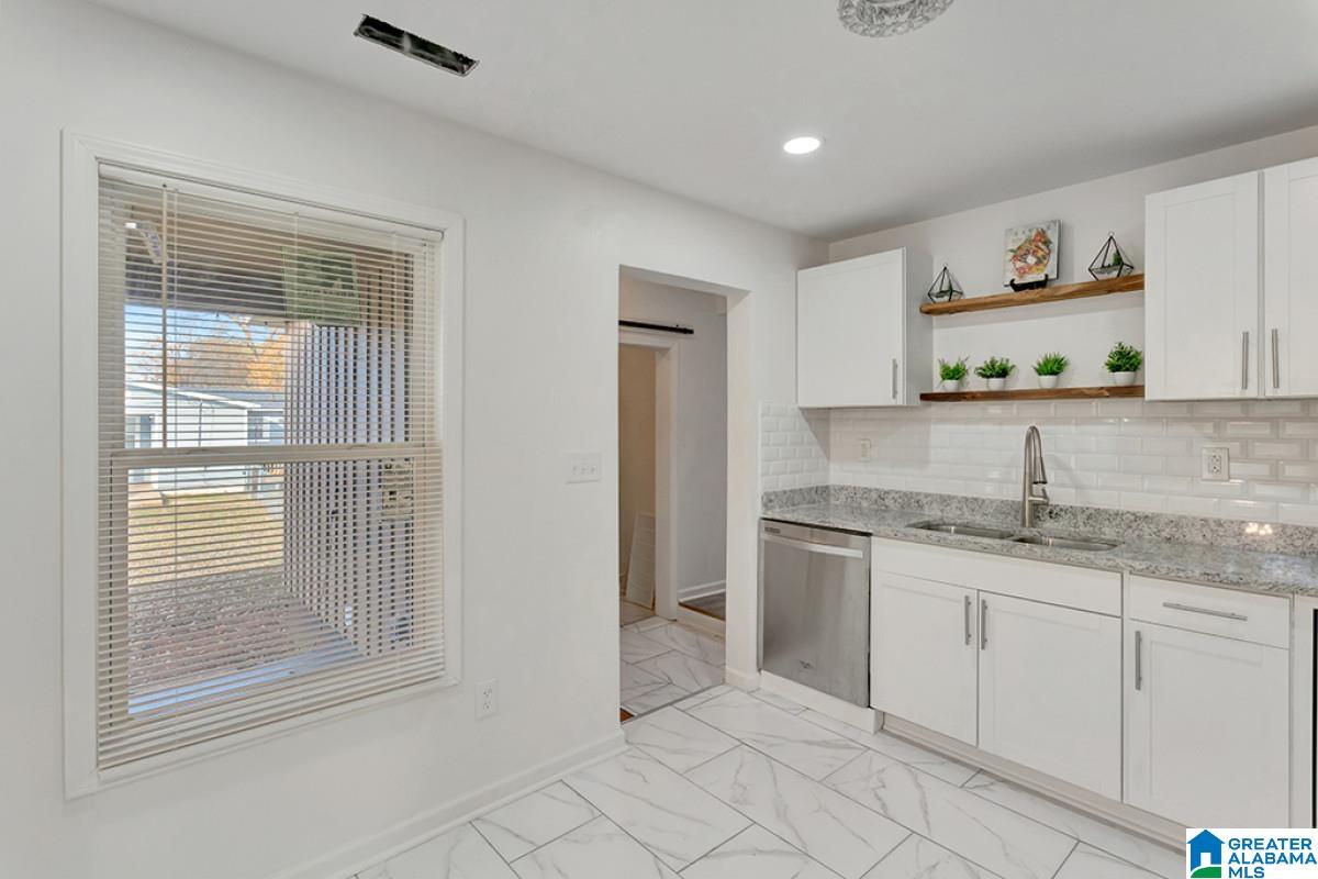 1421 Mims Street Southwest Birmingham, AL 35211 - Photo 4 of 19