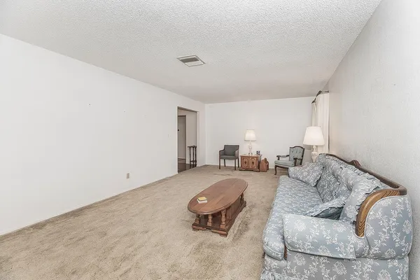 $330,000 | 1350 Mill Street, Selma, CA 93662