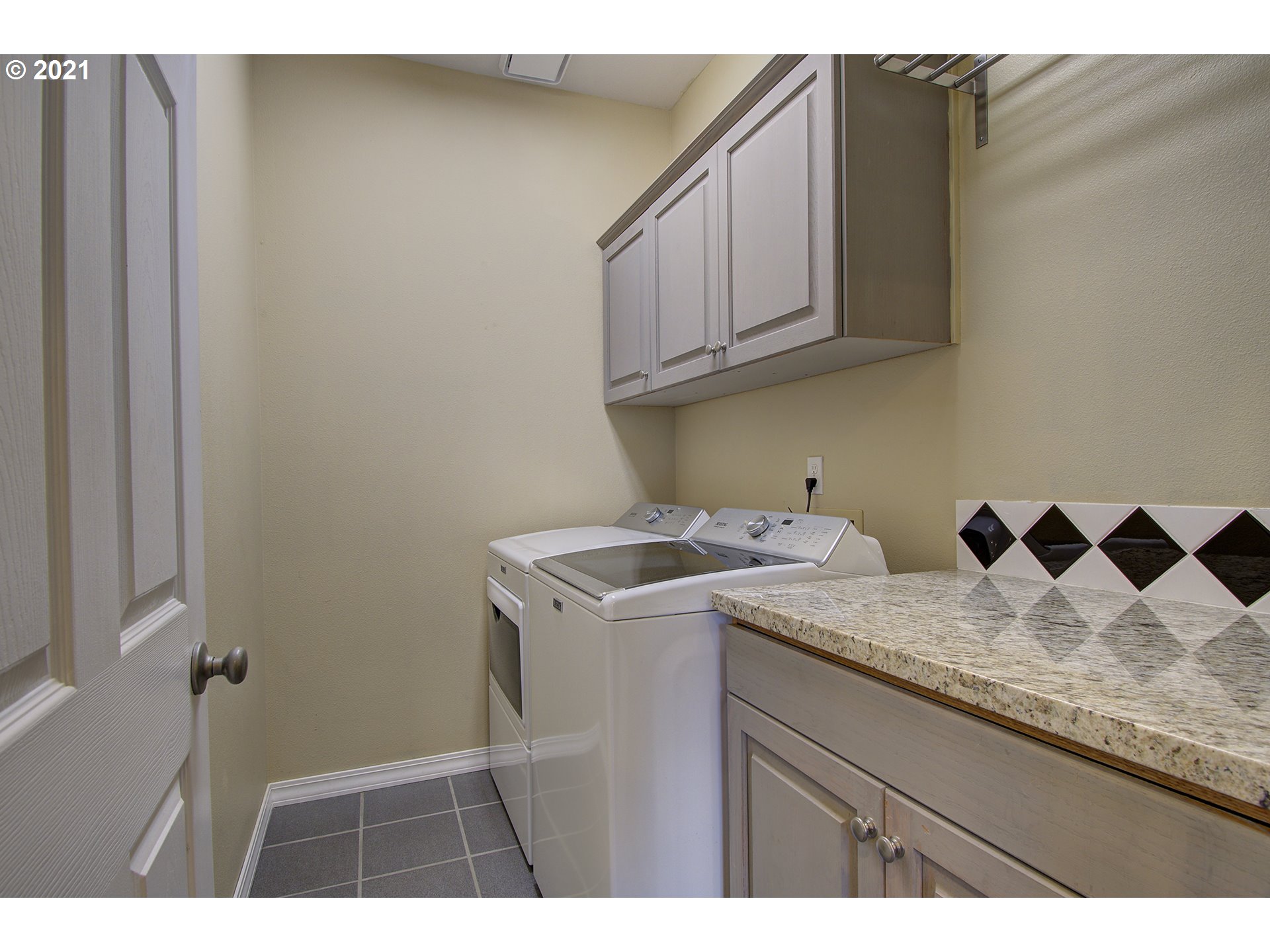4517 Northwest Valley Street Camas, WA 98607 - Photo 25 of 32 Gallery Image 25