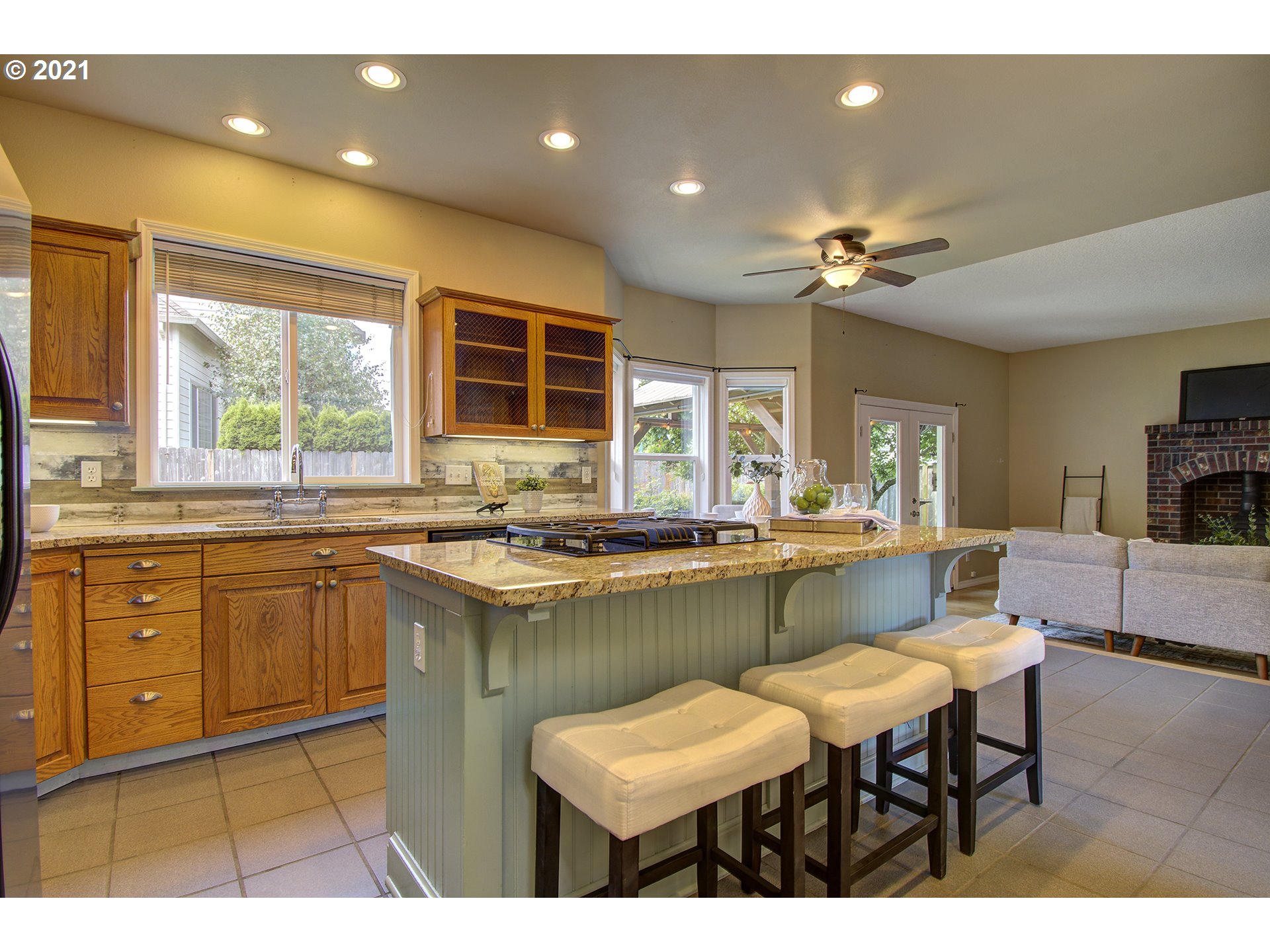 4517 Northwest Valley Street Camas, WA 98607 - Photo 10 of 32 Gallery Image 10
