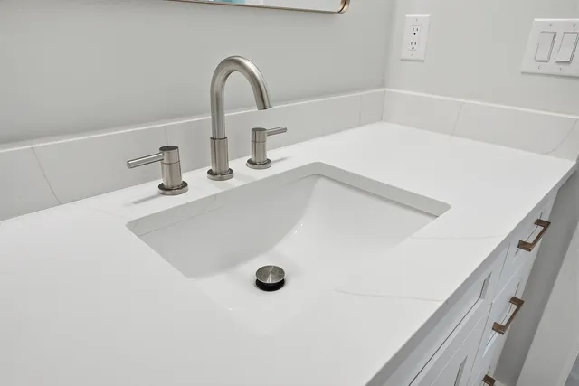 $575,000 | 717 Hazel Drive, Fort Walton Beach, FL 32547