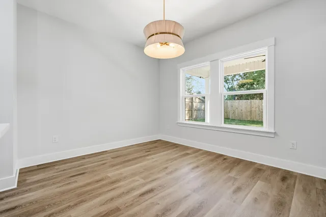 $575,000 | 717 Hazel Drive, Fort Walton Beach, FL 32547