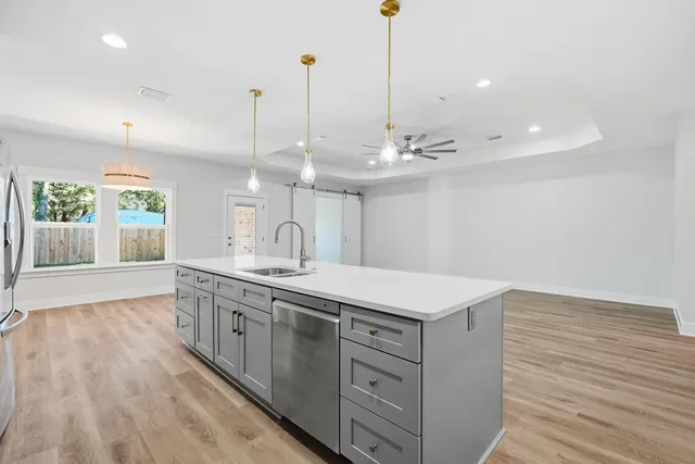 $575,000 | 717 Hazel Drive, Fort Walton Beach, FL 32547