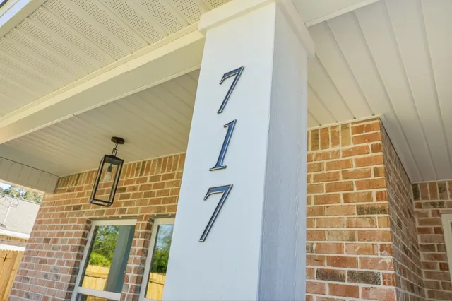 $575,000 | 717 Hazel Drive, Fort Walton Beach, FL 32547