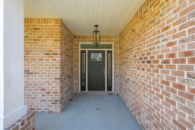 $575,000 | 717 Hazel Drive, Fort Walton Beach, FL 32547