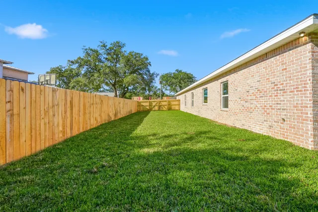 $575,000 | 717 Hazel Drive, Fort Walton Beach, FL 32547