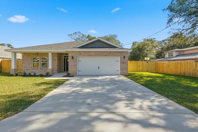 $575,000 | 717 Hazel Drive, Fort Walton Beach, FL 32547