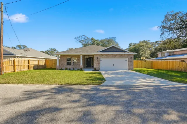 $575,000 | 717 Hazel Drive, Fort Walton Beach, FL 32547