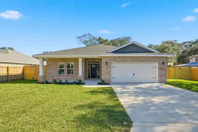 $575,000 | 717 Hazel Drive, Fort Walton Beach, FL 32547
