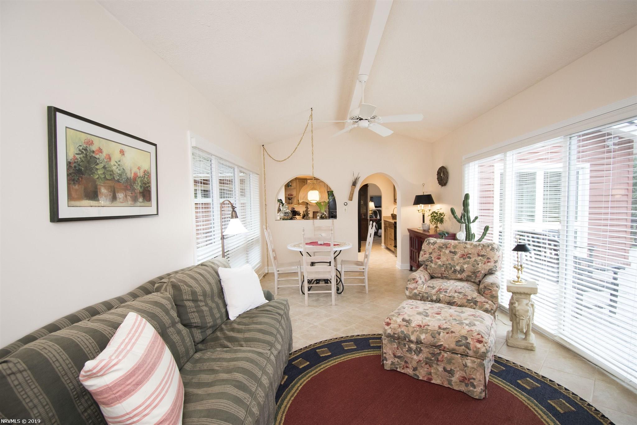 4411 Mariners Point Road Radford, VA 24141 - Photo 24 of 46 Gallery Image 24