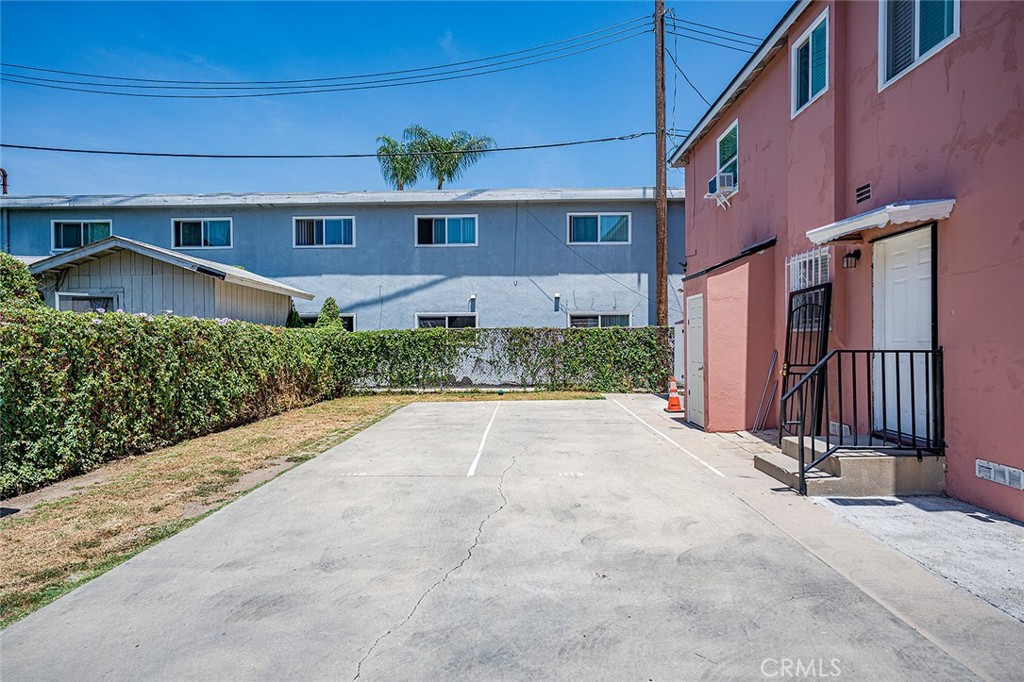 1111 Walnut Avenue Long Beach, CA 90813 - Photo 4 of 15