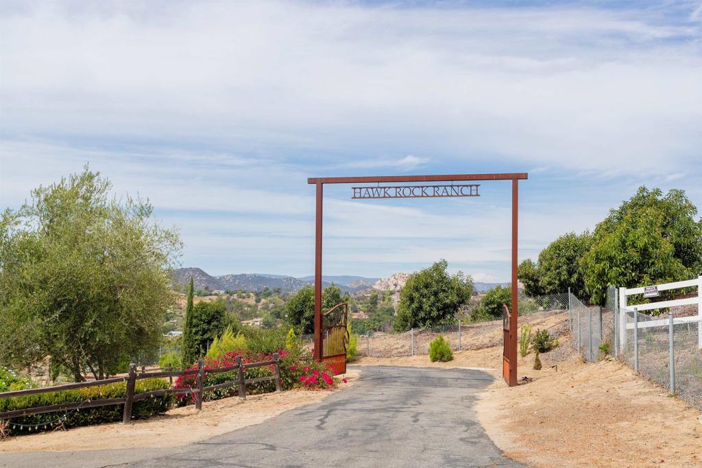 1738 Vía De Lago Fallbrook, CA 92028 - Photo 22 of 25