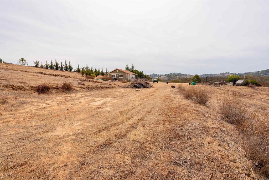 1738 Vía De Lago Fallbrook, CA 92028 - Photo 7 of 25