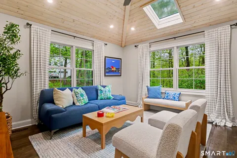 $1,295,000 | 174 East Lane, Stamford, CT 06905