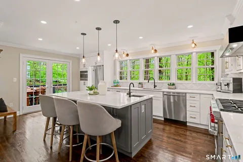 $1,295,000 | 174 East Lane, Stamford, CT 06905