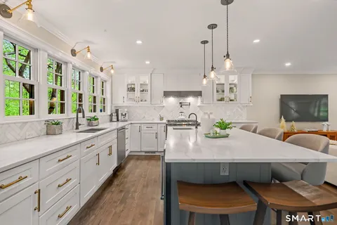$1,295,000 | 174 East Lane, Stamford, CT 06905