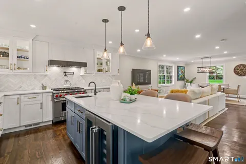 $1,295,000 | 174 East Lane, Stamford, CT 06905