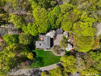 $1,295,000 | 174 East Lane, Stamford, CT 06905