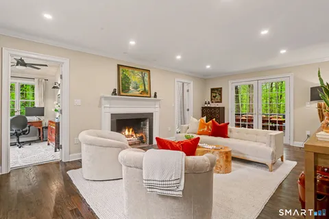 $1,295,000 | 174 East Lane, Stamford, CT 06905