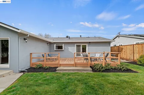 $950,000 | 833 El Rancho Drive, Livermore, CA 94551