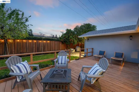 $950,000 | 833 El Rancho Drive, Livermore, CA 94551