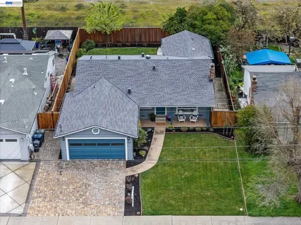 $950,000 | 833 El Rancho Drive, Livermore, CA 94551