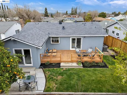 $950,000 | 833 El Rancho Drive, Livermore, CA 94551