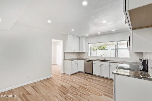 $2,995 | 1337 East Northshore Drive, Tempe, AZ 85283