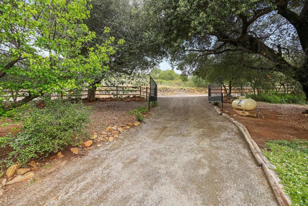 23855 Japatul Valley Road Alpine, CA 91901 - Photo 41 of 42