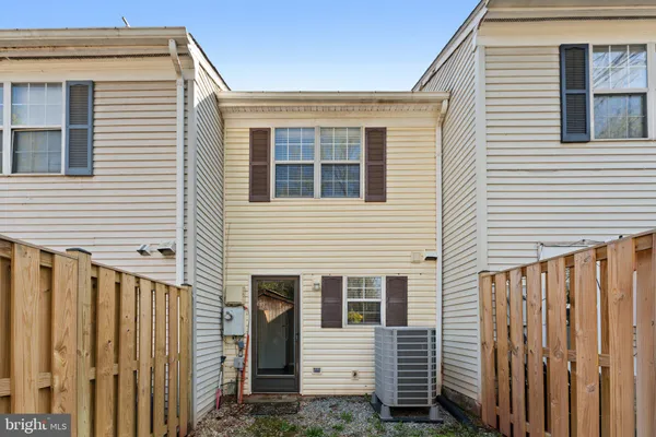 $399,900 | 34 Palmer Court, Sterling, VA 20165