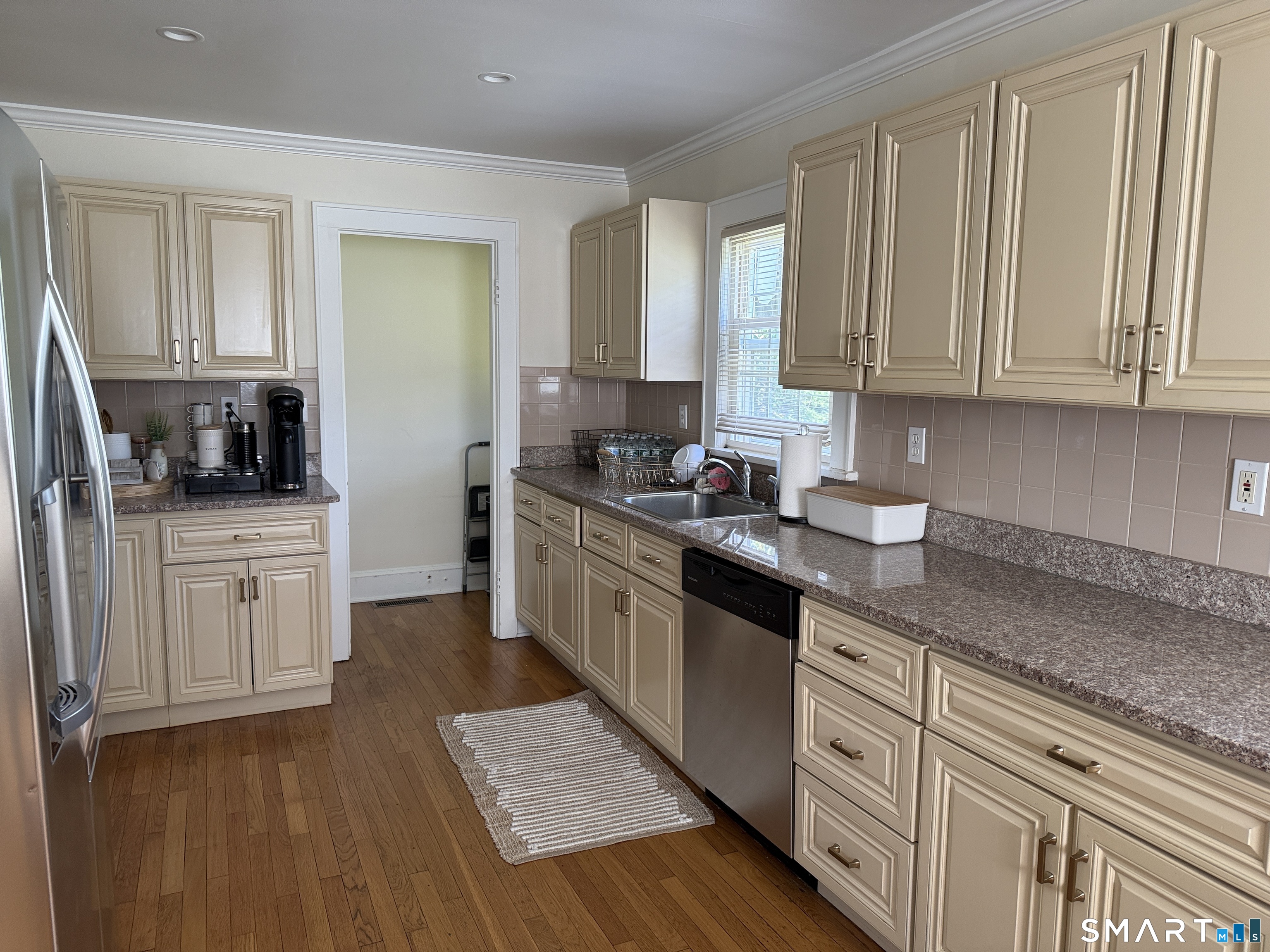 70 Stonehouse Road Trumbull, CT 06611 - Photo 7 of 24 Gallery Image 7