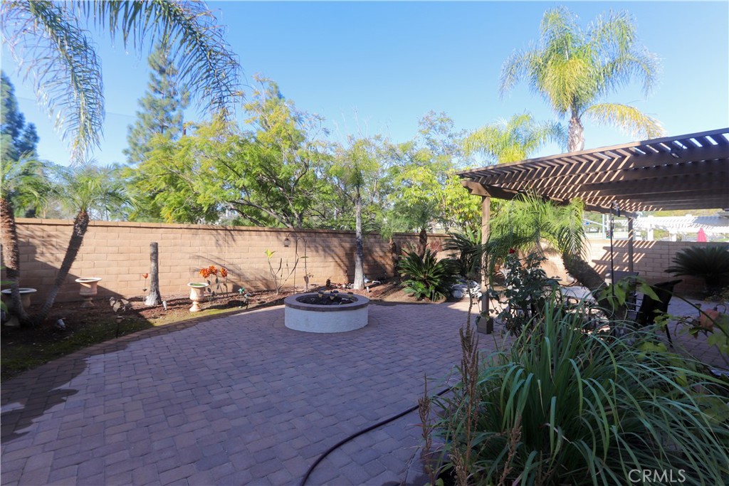 321 Tomko Way Placentia, CA 92870 - Photo 41 of 52 a backyard of a house with table and chairs