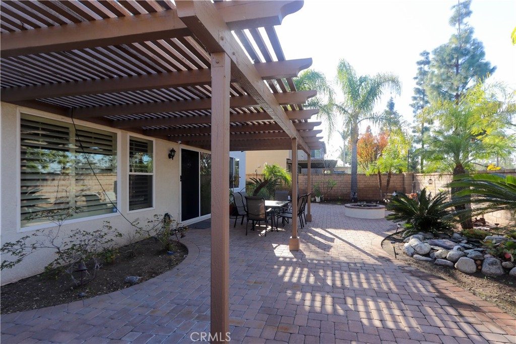 321 Tomko Way Placentia, CA 92870 - Photo 43 of 52 a view of a backyard with sitting area